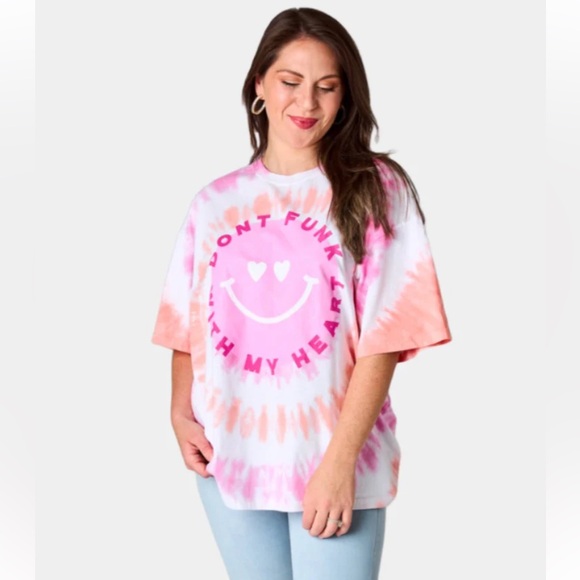 Tweety Oversized Tie Dye Tee Don’t Funk With My Heart - Picture 5 of 10